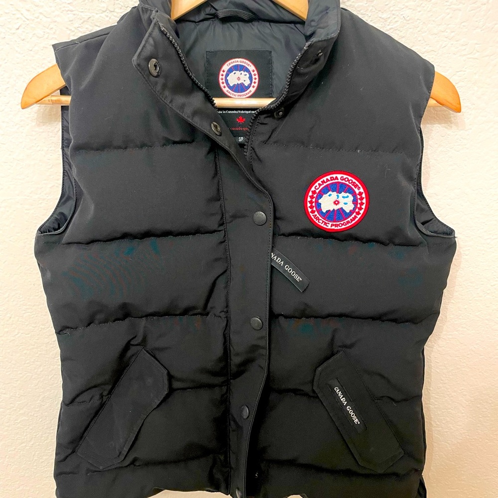 Canada Goose Puffy Vest
